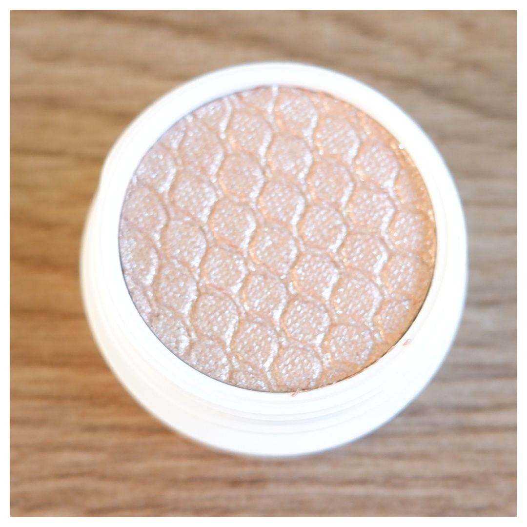 colourpop supershock eyeshadow review swatch sailor makeup look application fair skin one and done