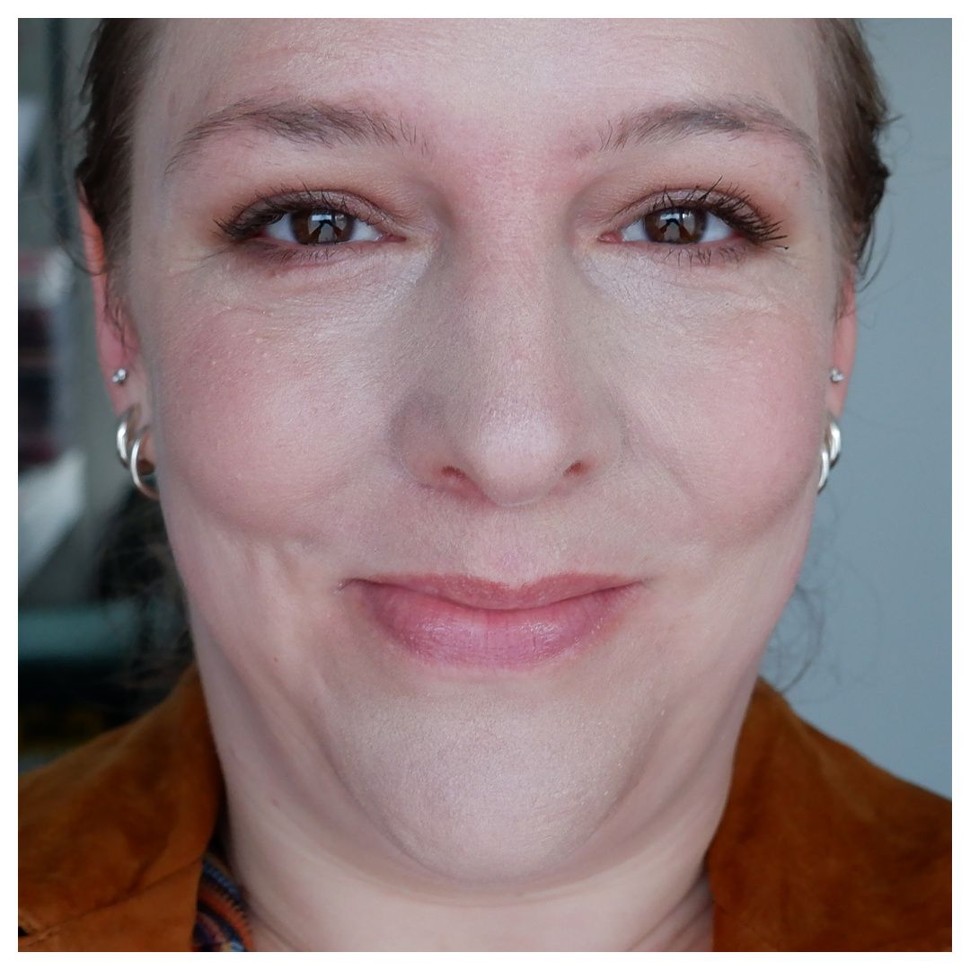 essence soft touch mousse blush review swatch makeup look application drugstore fair skin rustic rouge
