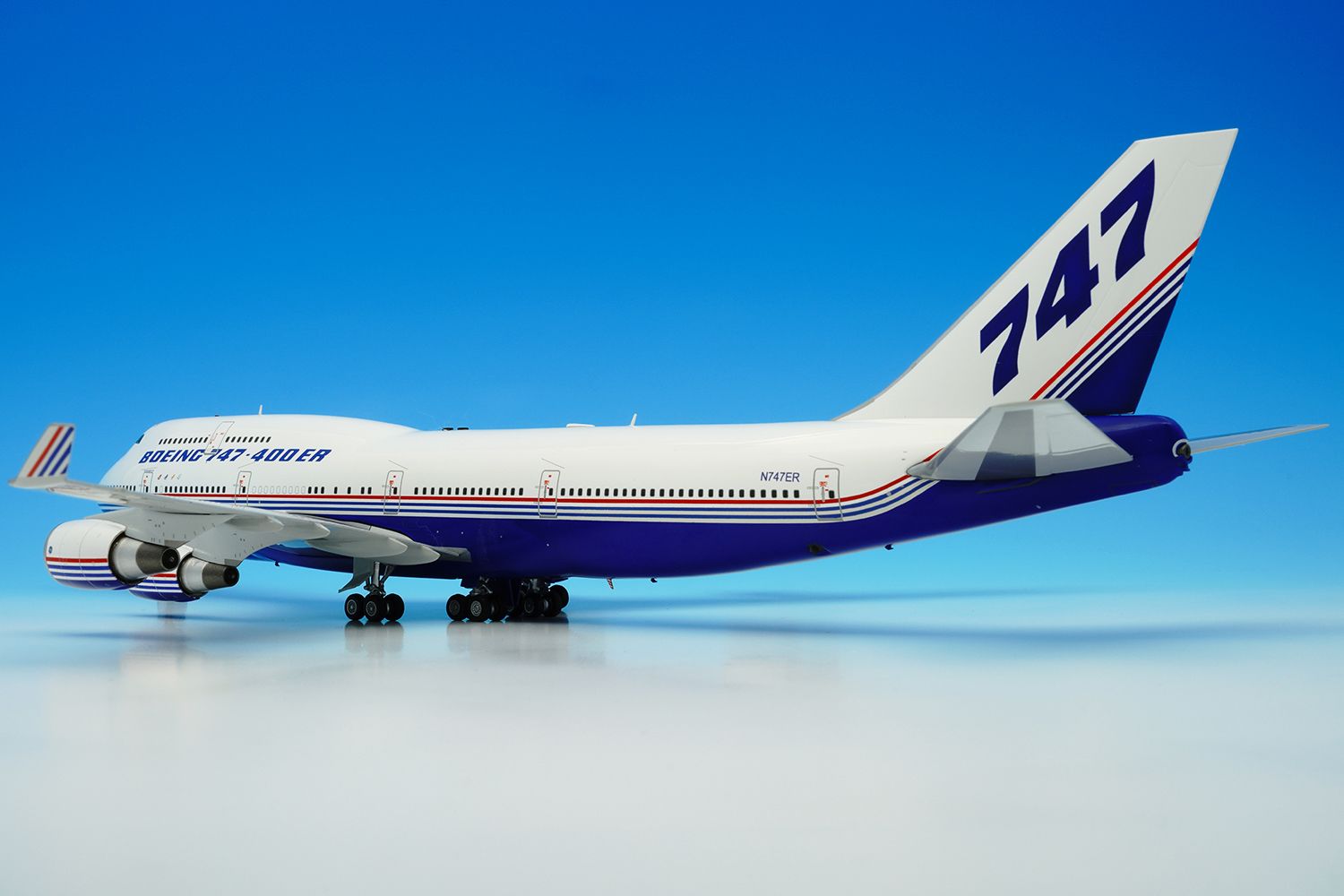 SQ Wings B747-400ER House Color N747ER, Item L2101 - DA.C