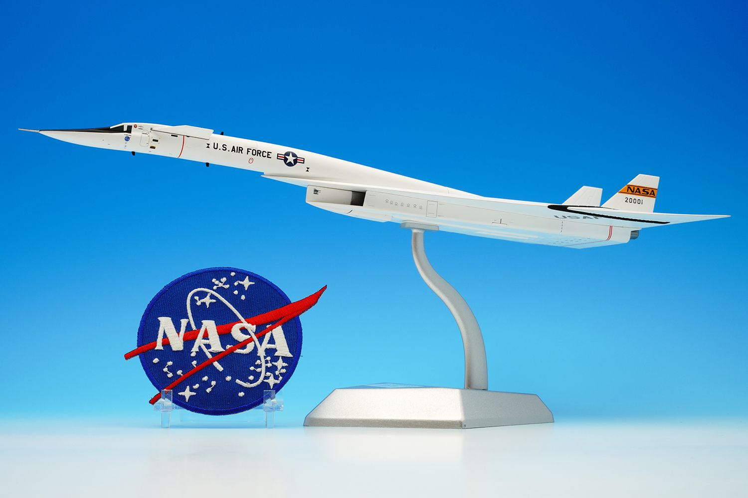SQ Wings 1:200 ノースアメリカン XB-70 ヴァルキリー 爆撃機 XB-70A Valkyrie 1:200 Diecast Model - SQ Wings SQ-L2081