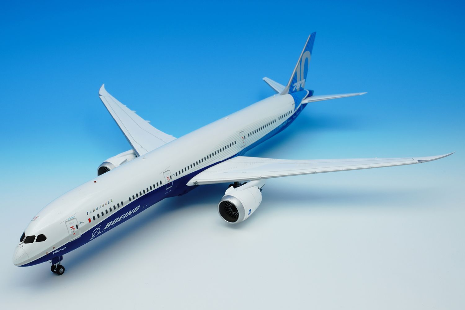 SQ Wings B787-10 Dreamliner, House Color, L2040 - DA.C