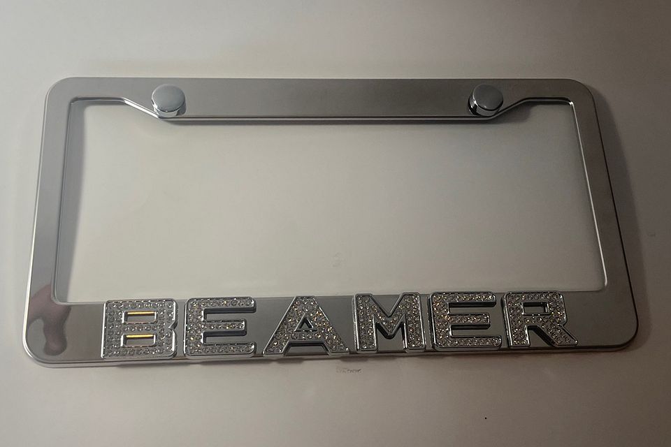 beamer-chrome-swarovski-crystal-emblem-badge-license-plate-frame