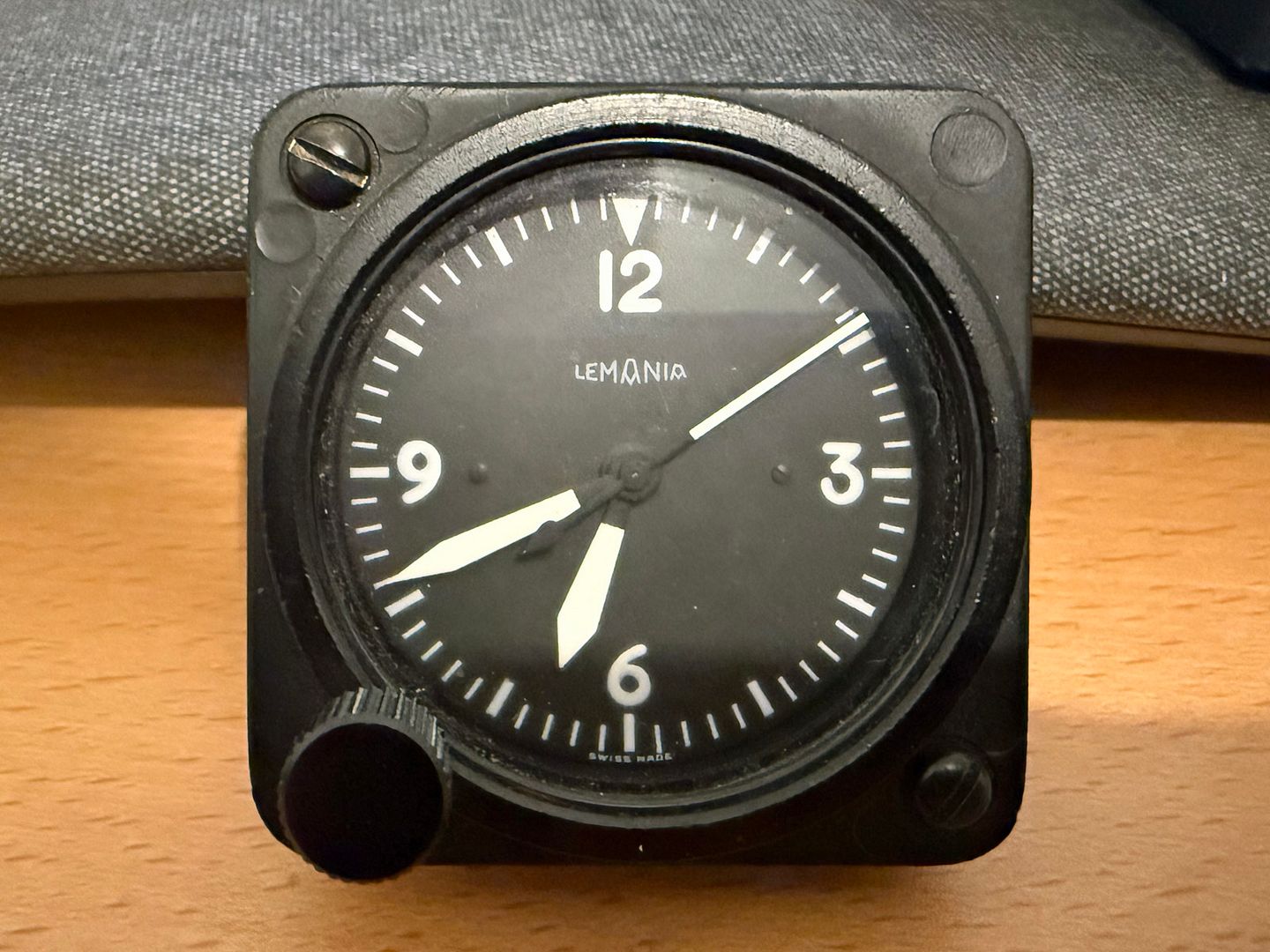 Sortez vos montres de bord 02ad4e37-001b-4b3a-9665-6c3249638d5f