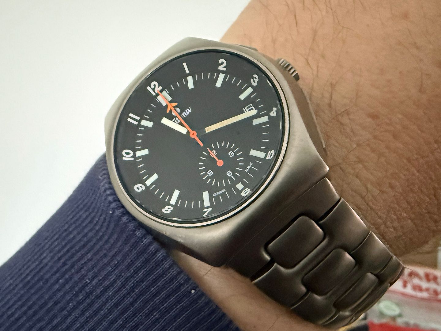 La montre militaire du jour - Page 11 67046301-c6d5-43db-b4f2-950ff7d188bd