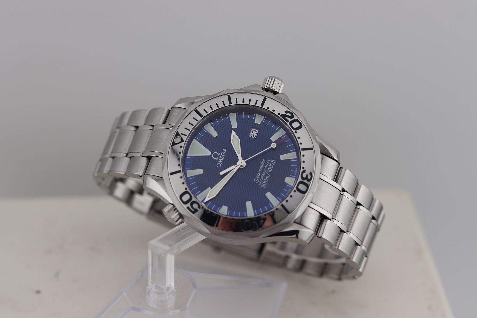 Omega Seamaster Pro 300M SMP 2265.80 Electric Blue Wave Dial Full Size 41mm Sword Hands Quartz - Full Set! #3428