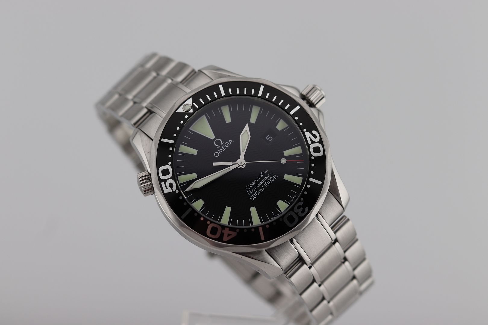 Omega Seamaster Pro 300M SMP 2264.50 Black Wave Dial "Peter Blake" Sword Hands 41mm Quartz w/ Box, Papers #3643