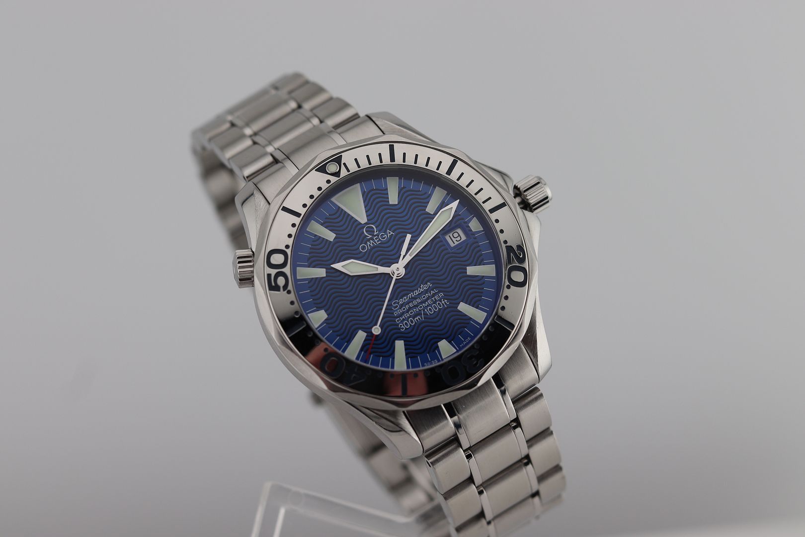 Omega Seamaster Pro SMP 2255.80 Electric Blue Wave Dial Sword Hands 41mm Full Size Automatic #3641