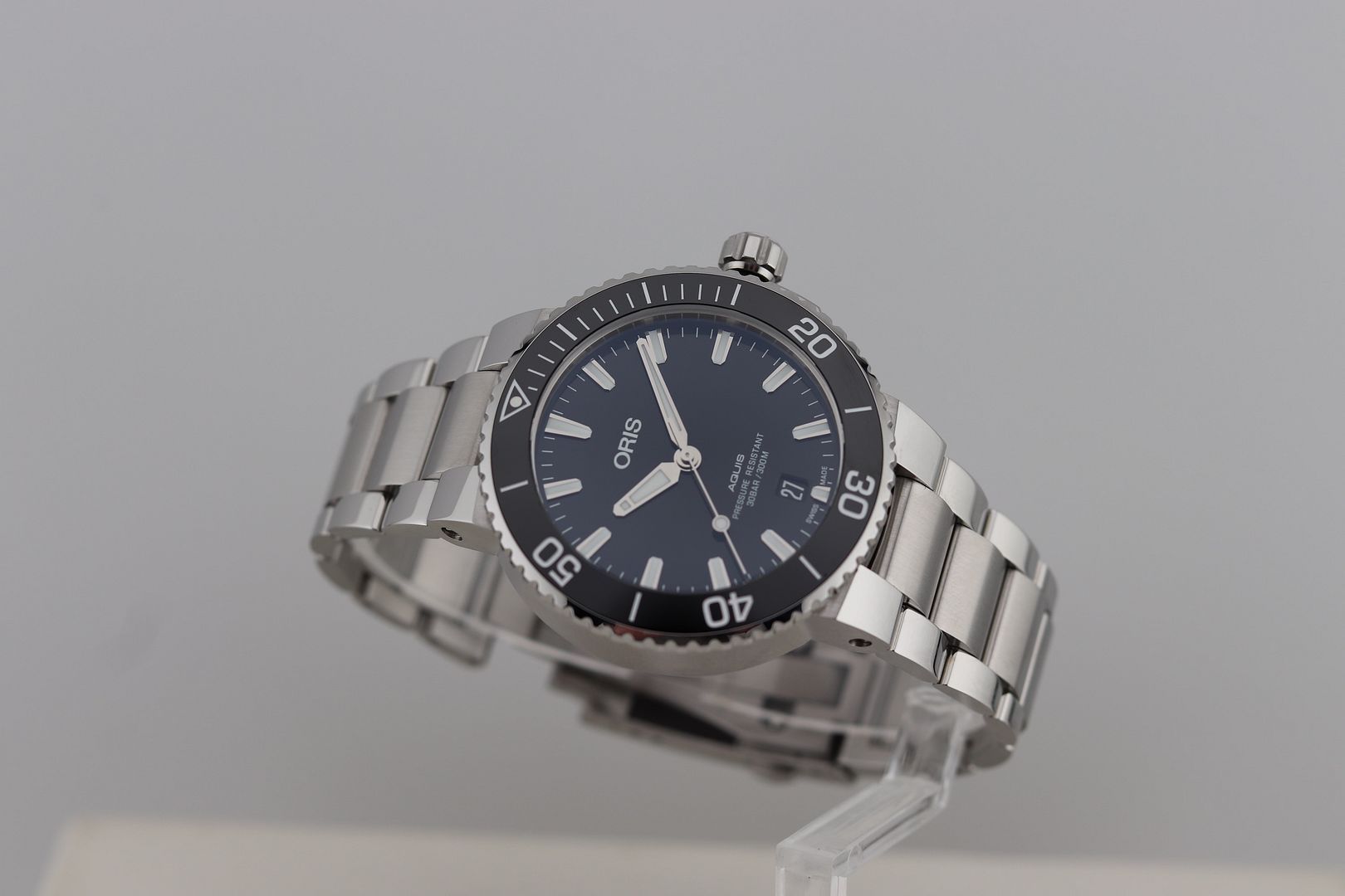 Minty! Oris Aquis Date 39.5mm Black Dial Black Ceramic Bezel 733-7732-4134 - Full Set!