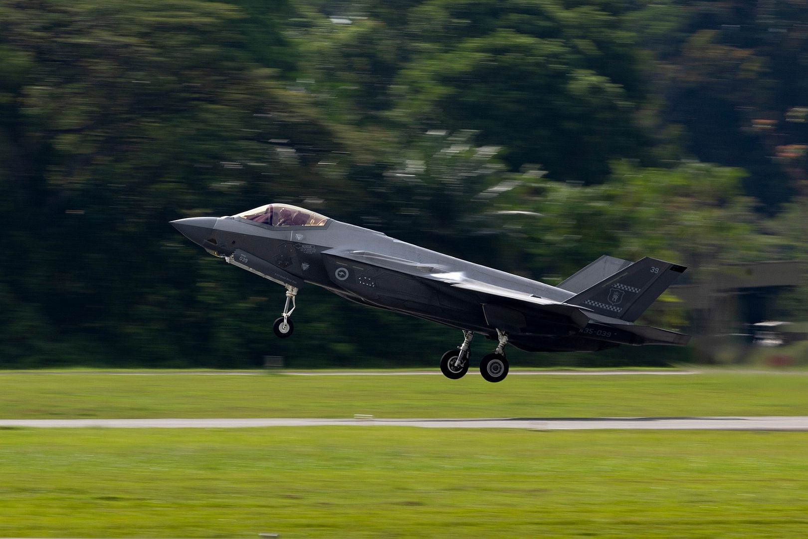 81a9b2173fae 81a9b2173fae