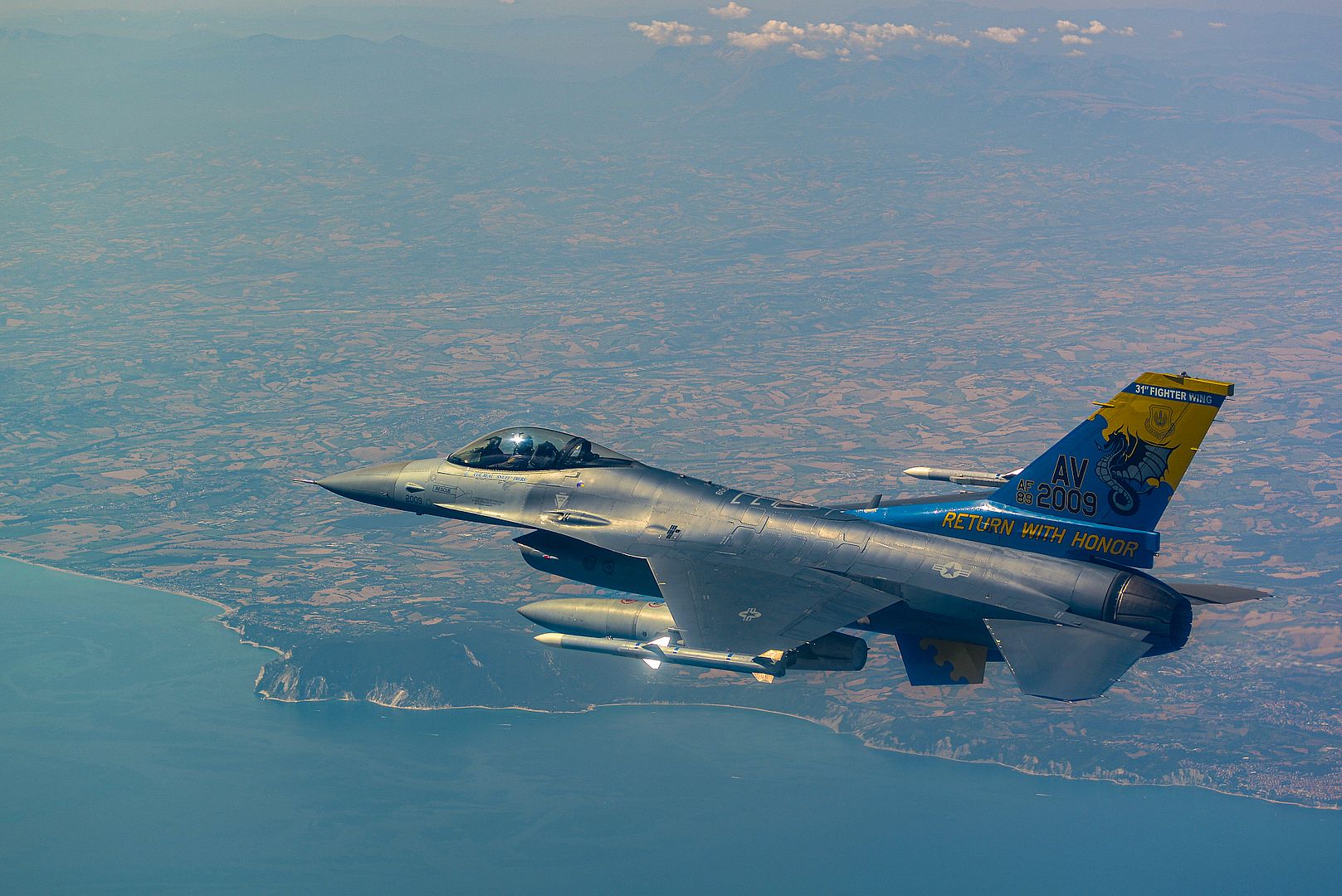 1f40a15c205e 1f40a15c205e