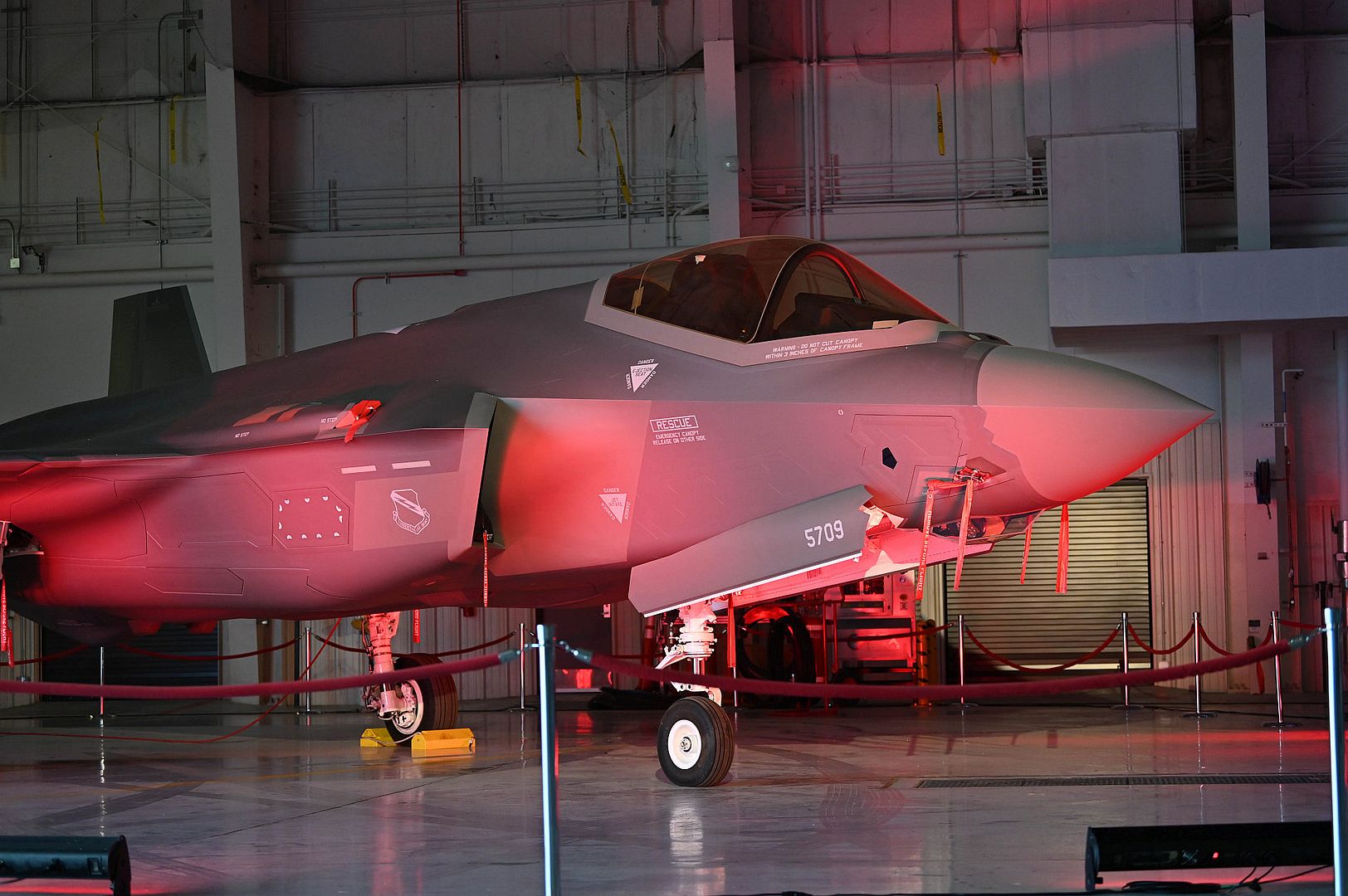 40f380e1ff5b 40f380e1ff5b