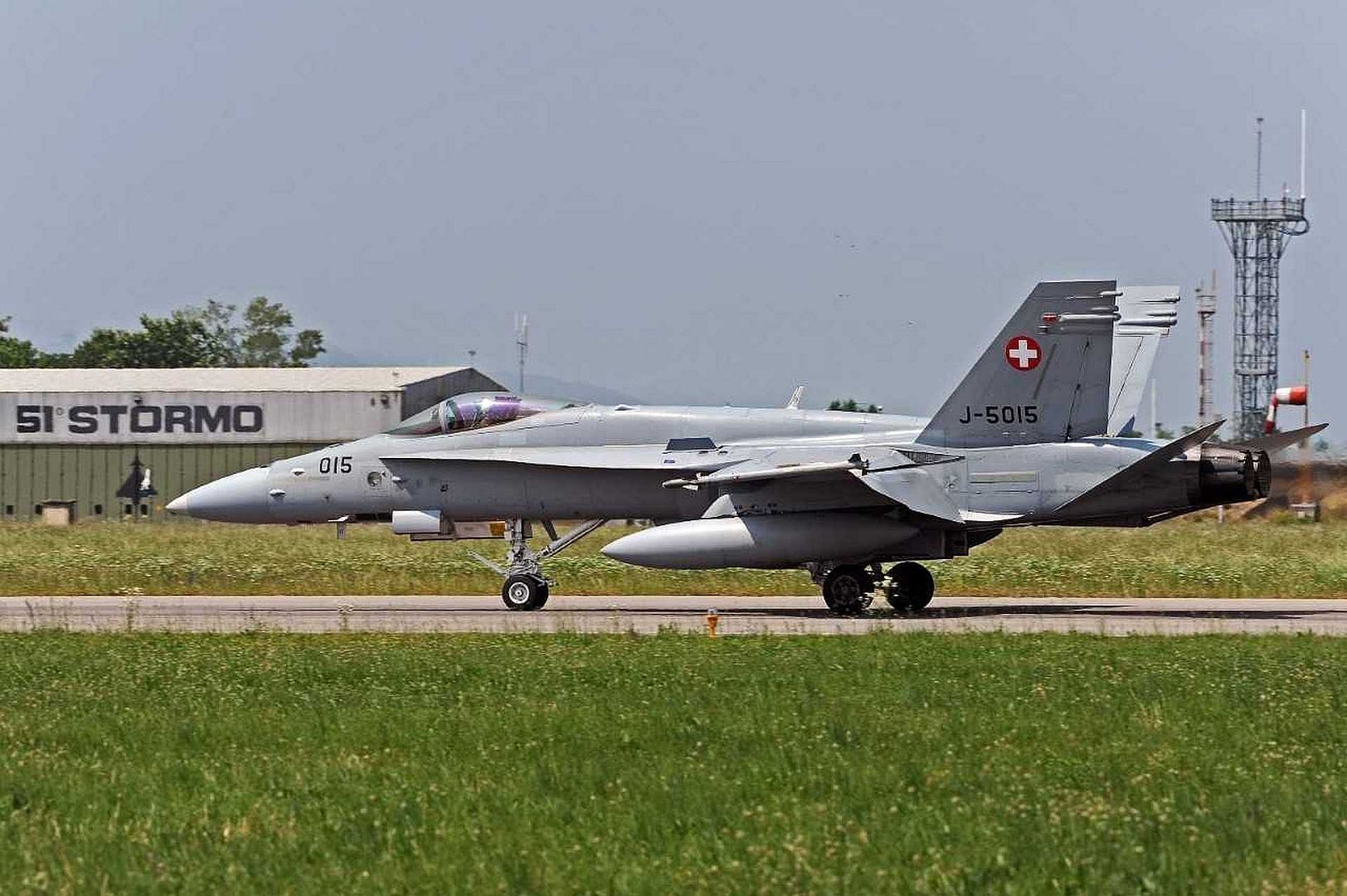 054e04c5df2b 054e04c5df2b