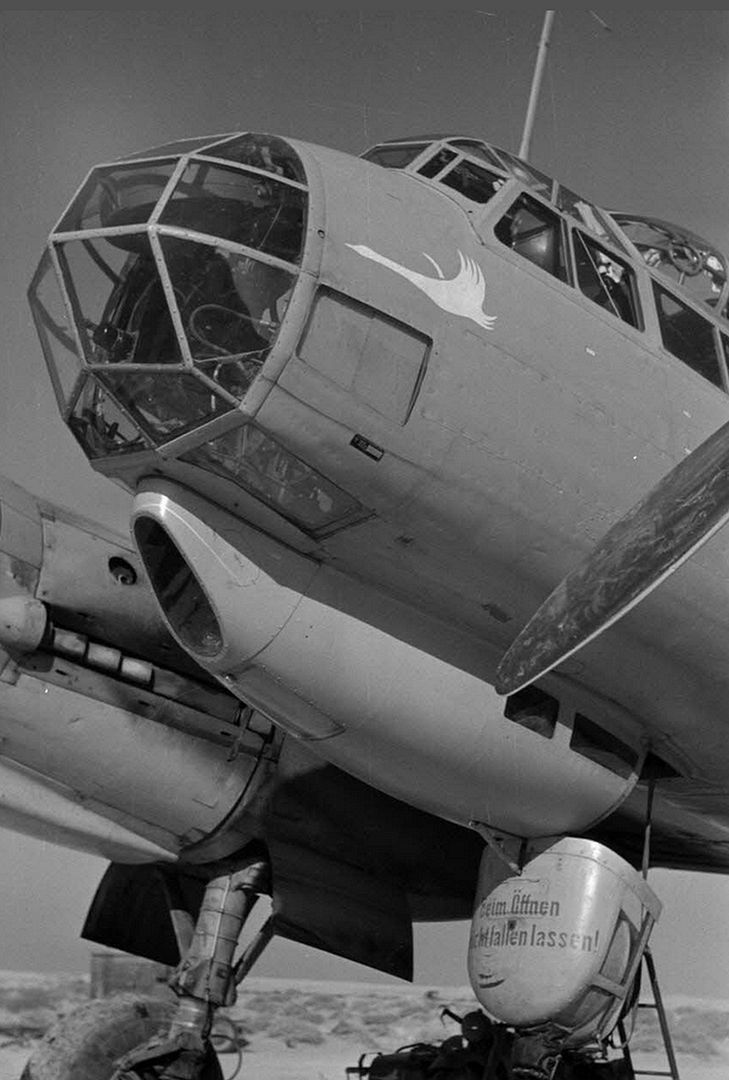 F427926de83d F427926de83d