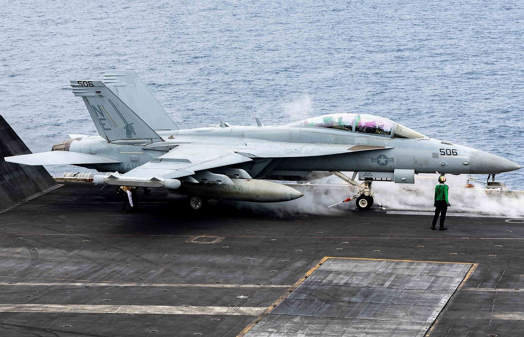 00a396587da1 00a396587da1