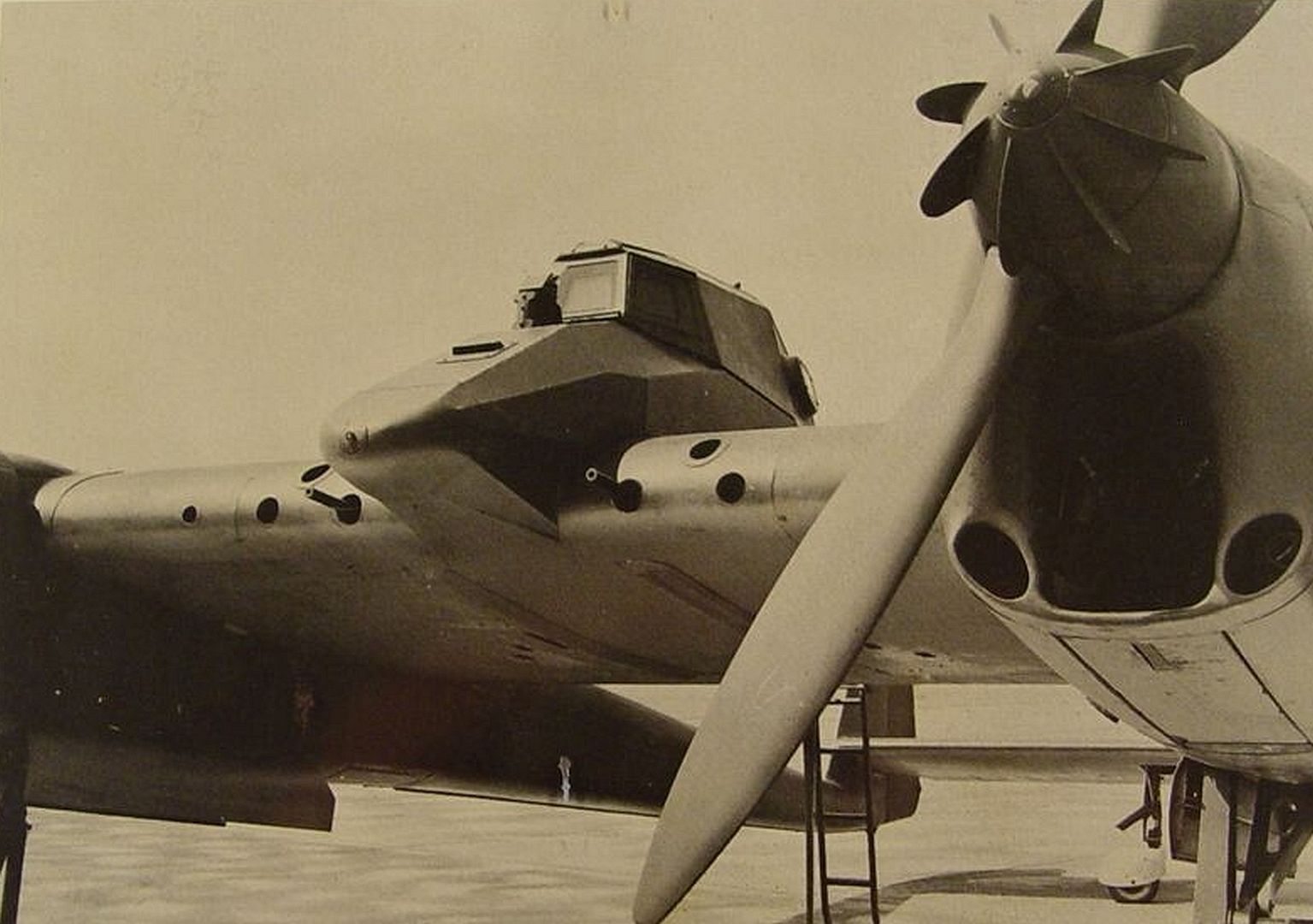 F009865c86e5 F009865c86e5