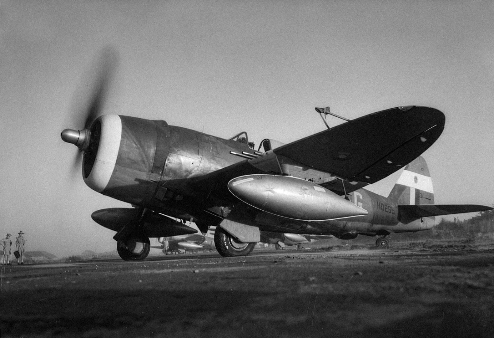 F504f2b9e42a F504f2b9e42a