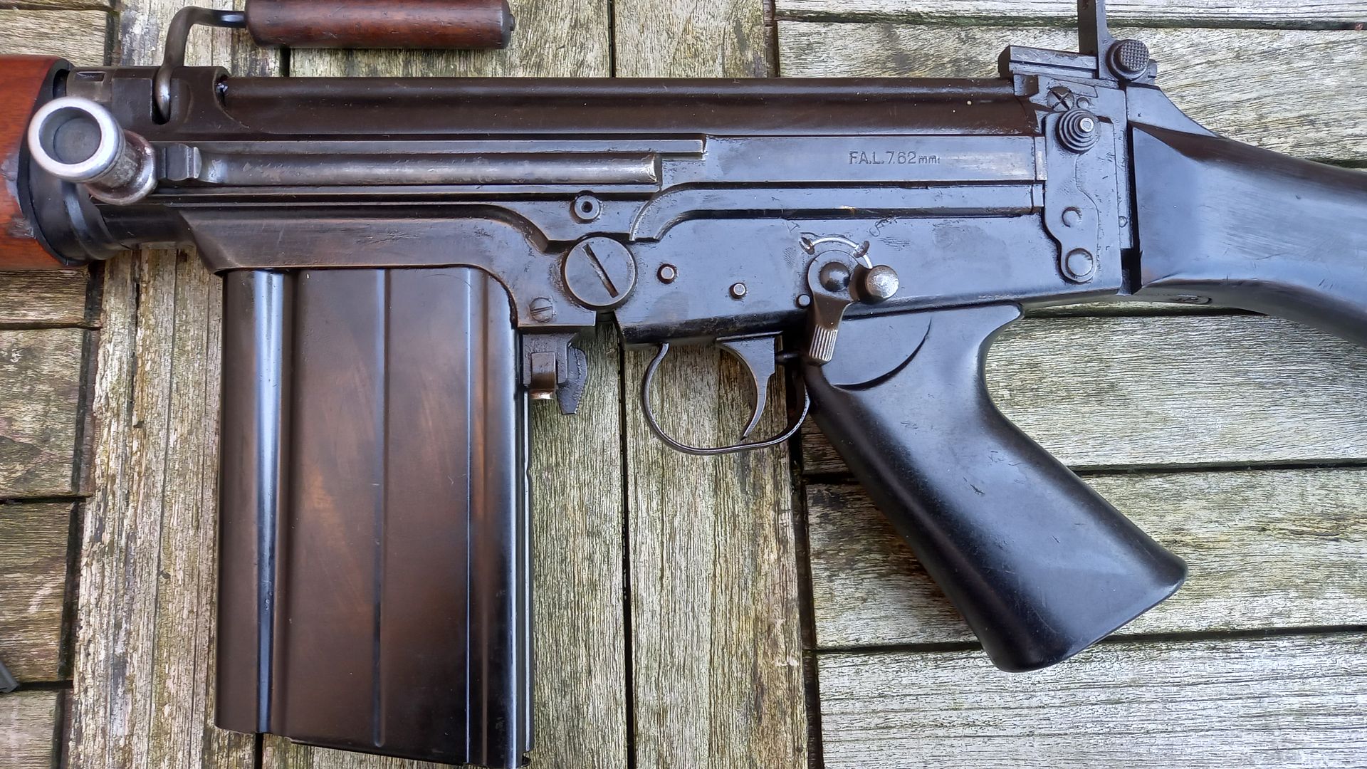Got my hands on the original FN FAL in 8 Kurz, the real FN Bullpup ...