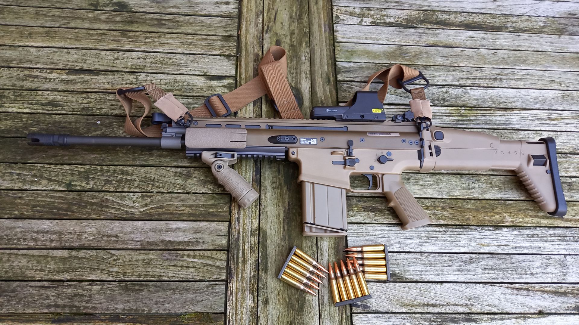 FN SCAR-L + GL40mm grenade launcher from the MECAR reference collection ...
