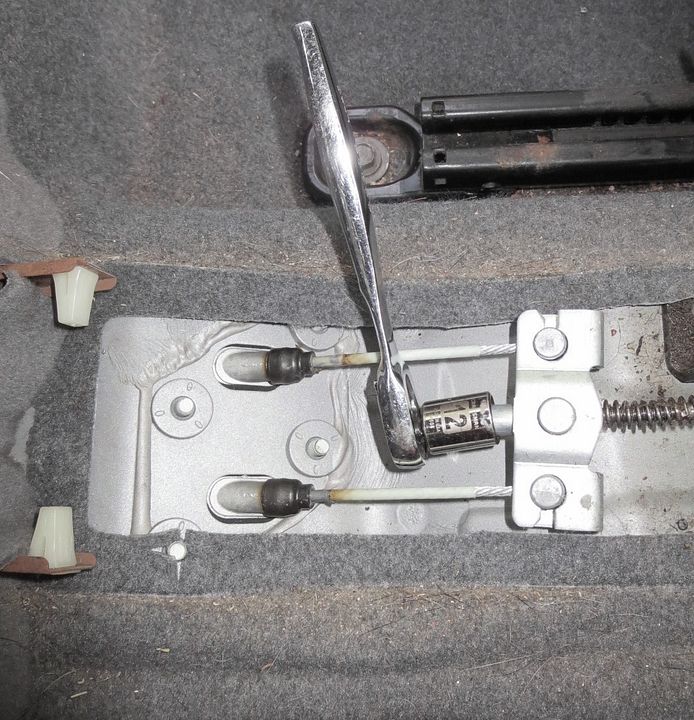 232Hand brake adjustment