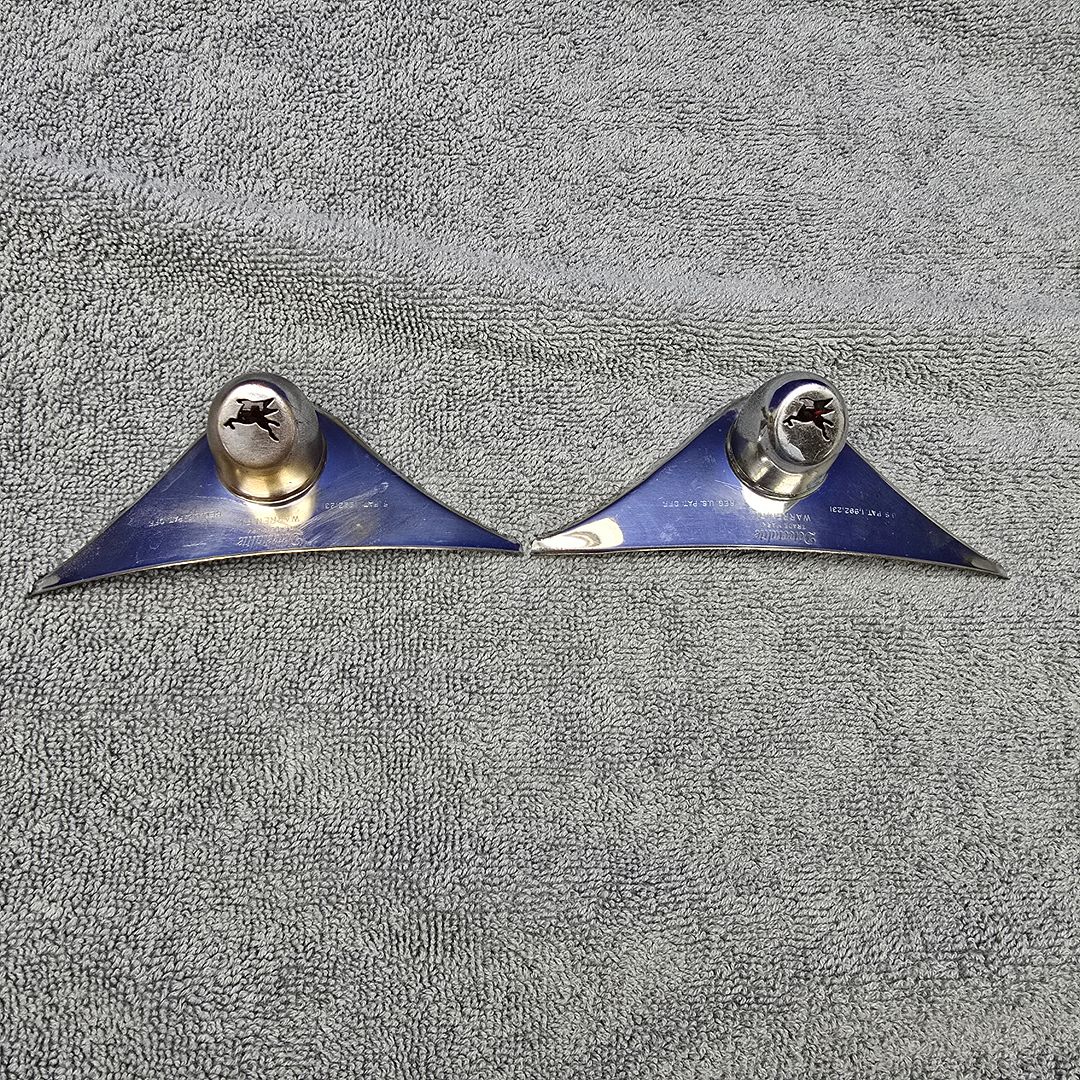 1930s 1940s Detectalite Flying Pegasus mobile oil original