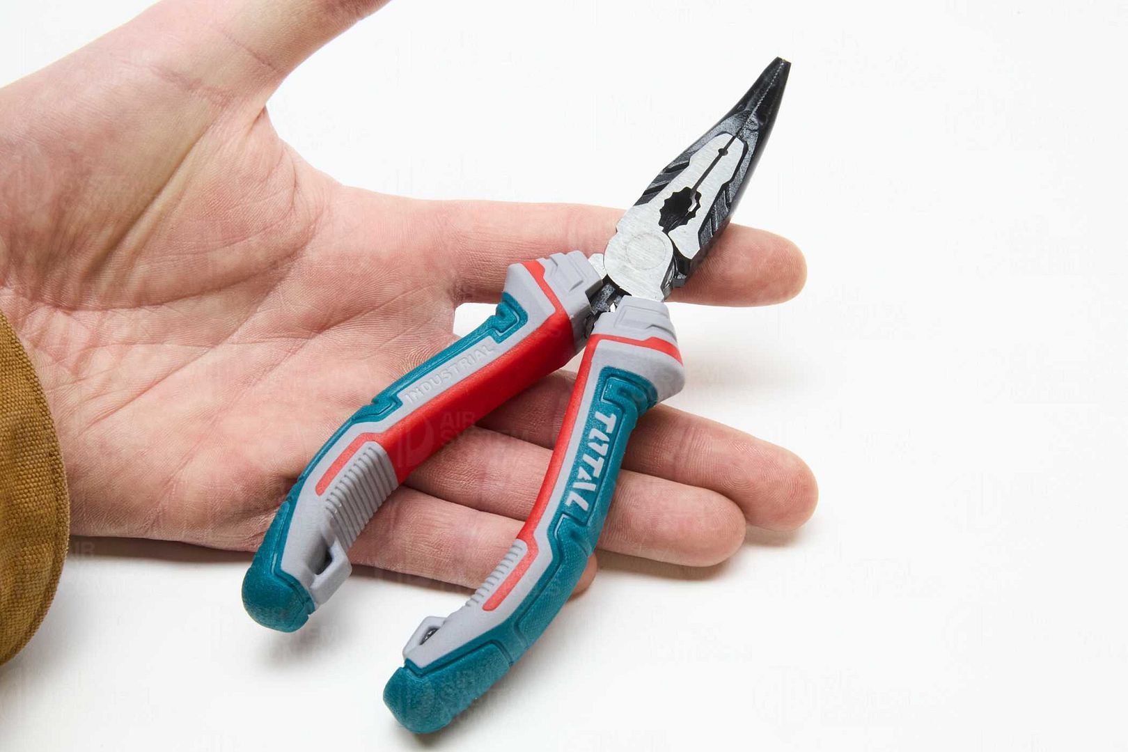 Bent Nose Pliers
