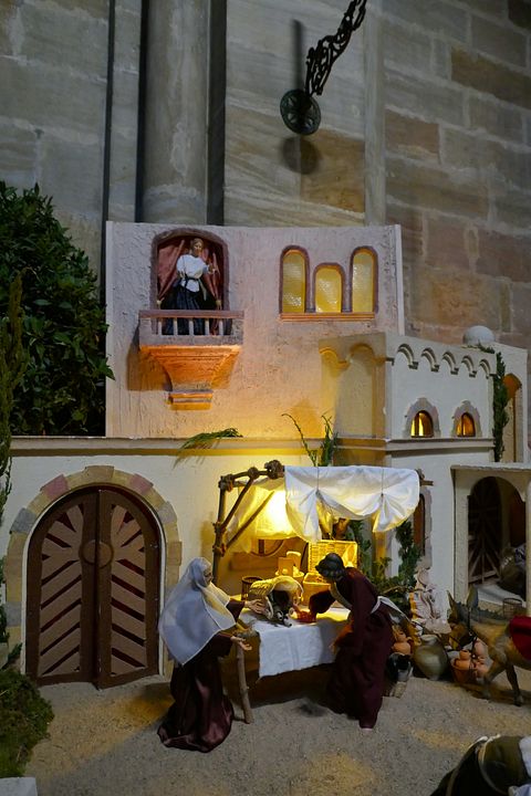 Dom - Verkäuferinnen