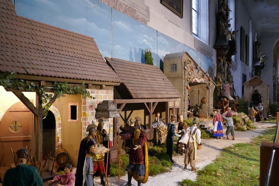 Obere Pfarre Gesamt Blick Vor