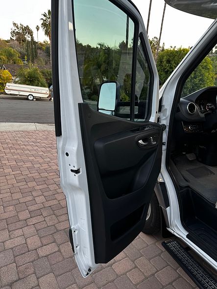 2e99871c-37b0-42ab-be50-38083bfdfcb0