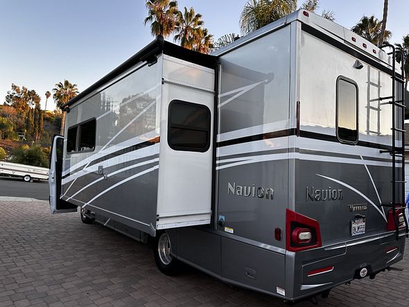 661caf8a-1a33-407f-b67c-7a069ac73c90