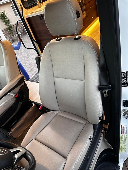 9dc4946f-1235-40de-8871-6bd06e0f9b69