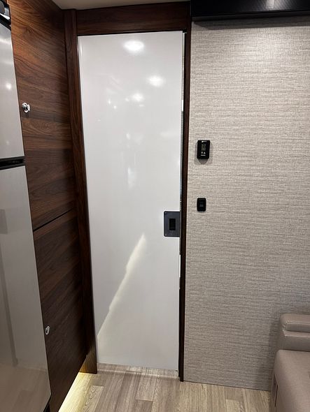 b83826f1-4003-443a-8fed-71f256ad5f64