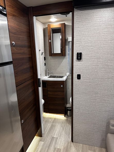 fad05e4a-5575-42c1-9ebe-b426edb5651f