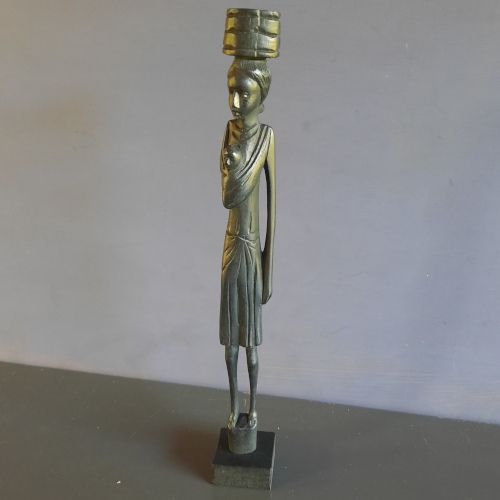 statuette en bois sculpt�