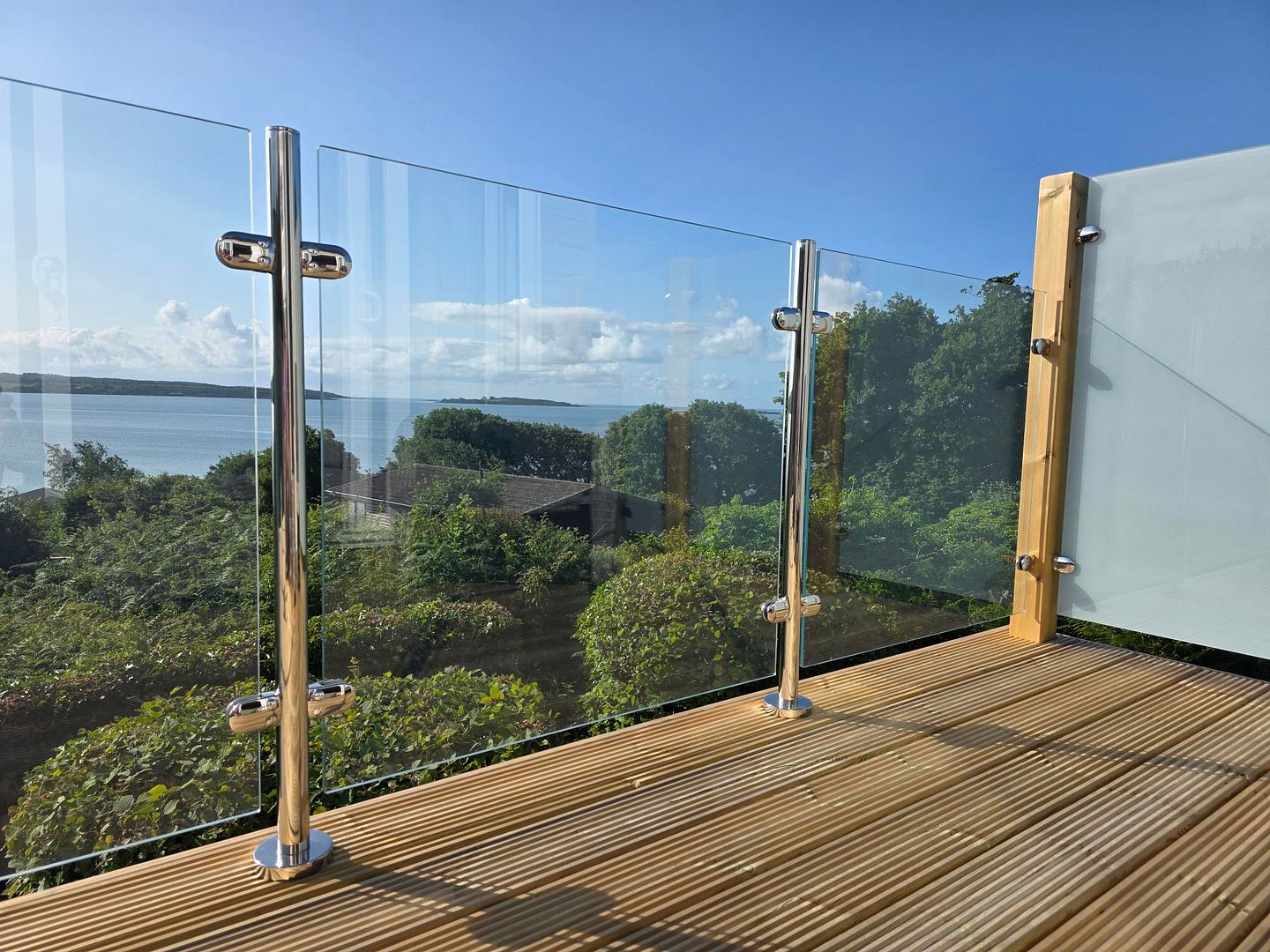 laminateed-opaque-privacy-screens