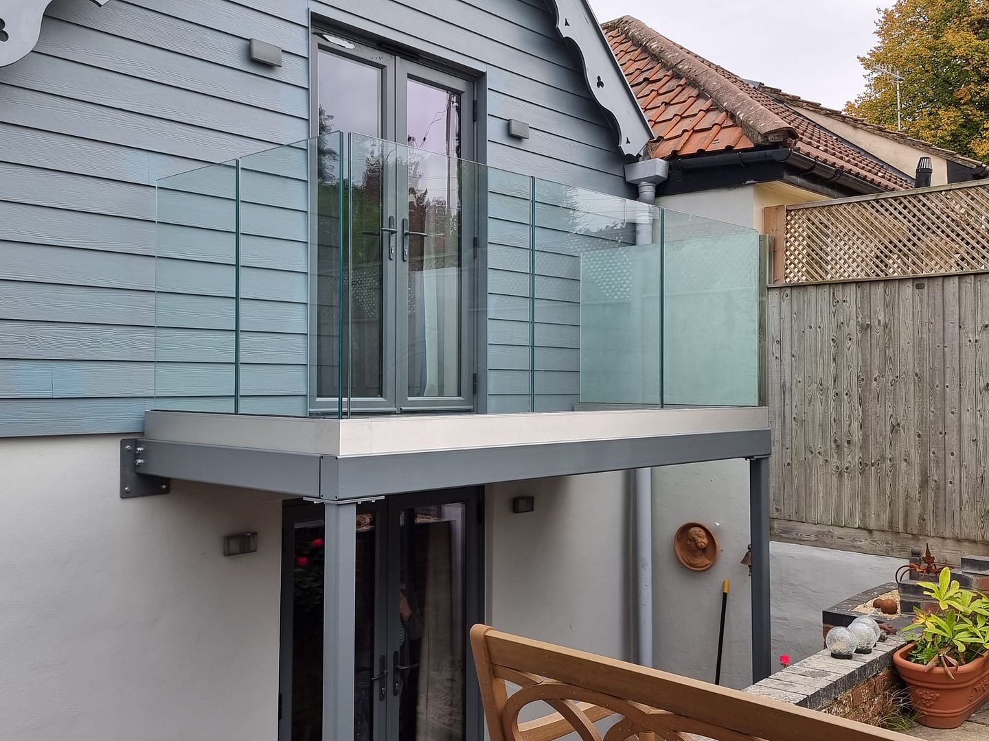 step-out balcony glass balustrade uk