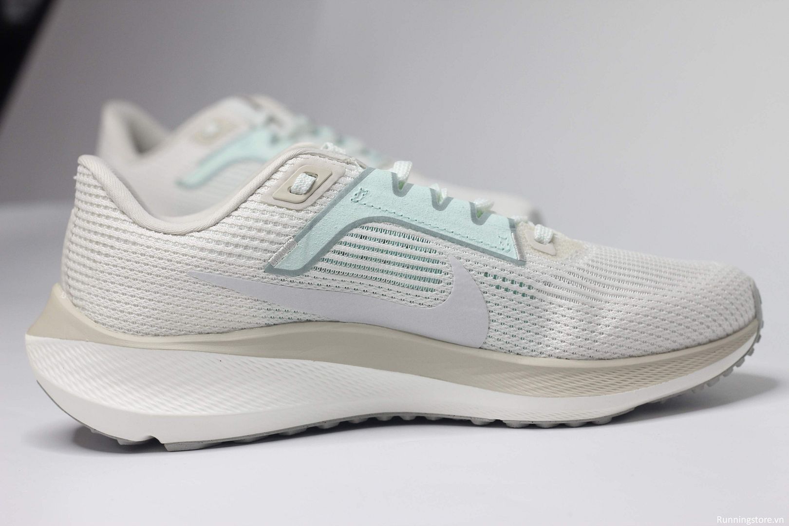 Nike Pegasus 40 Premium W Air Zoom ‘Phantom Jade Ice’ FN7629-030