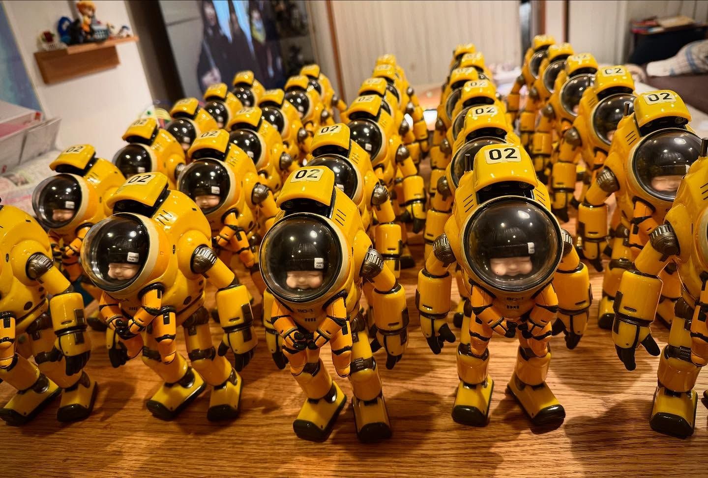 BC-1 Industrial Yellow Returns… Molding Mule’s Baby Carrier Droid Levels Up!