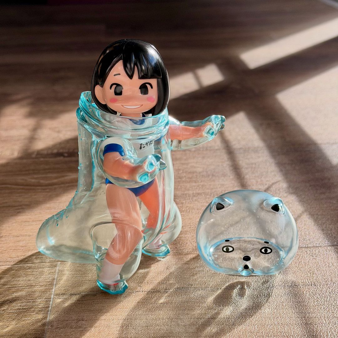Baketan’s Mentaigon Retro Glass color with clear aqua outer shell and separate head piece