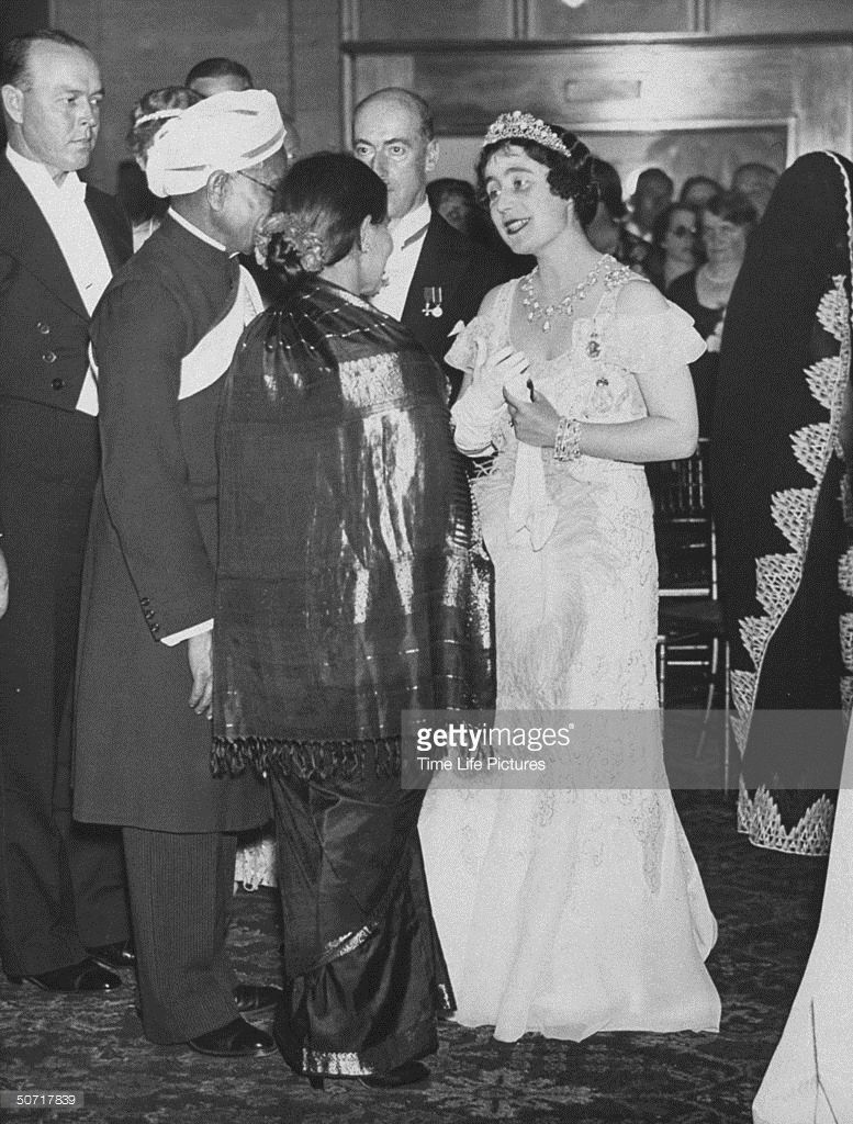 Tiara turquoise Getty says 1935 50717839_zpswljb6jjx