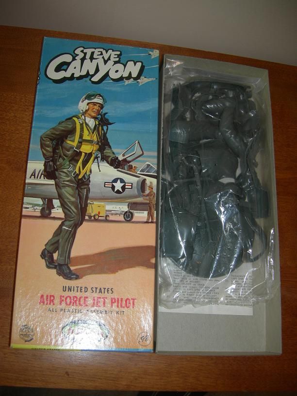 SteveCanyonModelKit2.jpg