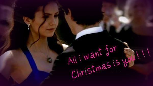 christMAS-damon-and-elena-17724553-600-338_zpsa30ed650