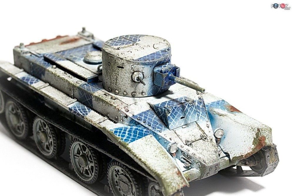 Details about   UMT 302 BT-2 Soviet Wheel-Track Tank Scale Plastic Model Kit 1/72 