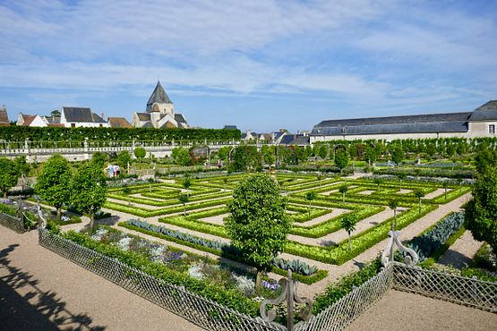 Labyrinth und Kirche