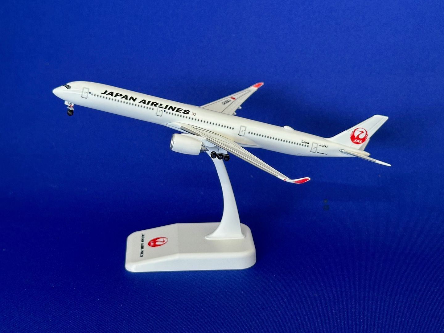 Amazon.co.jp: 限定 日本航空 JAL A350-900 ONE WORLD塗装機