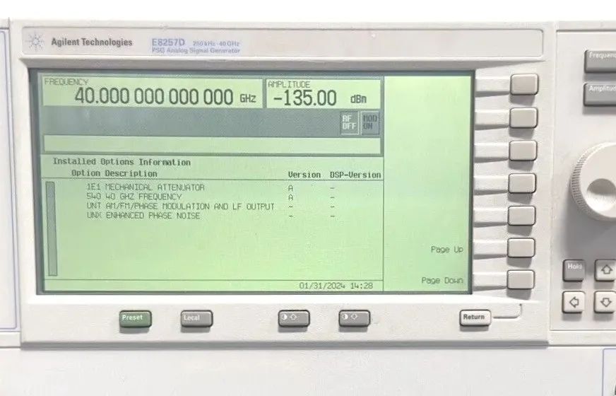 Keysight E8257D analog signal generator