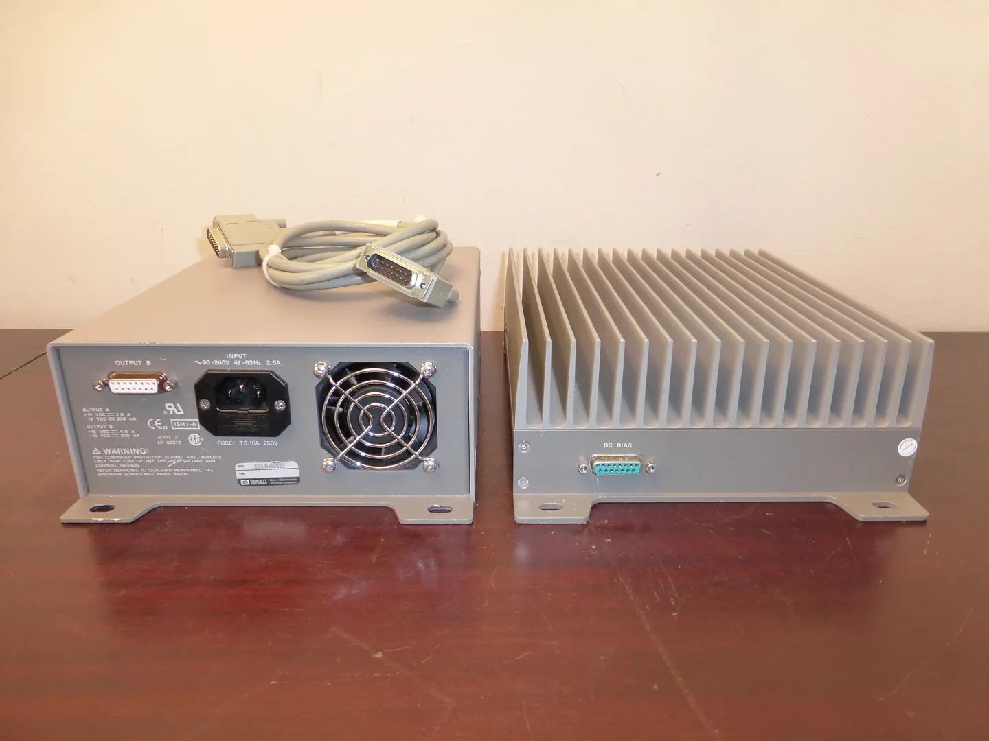 Agilent 83020A microwave amplifier