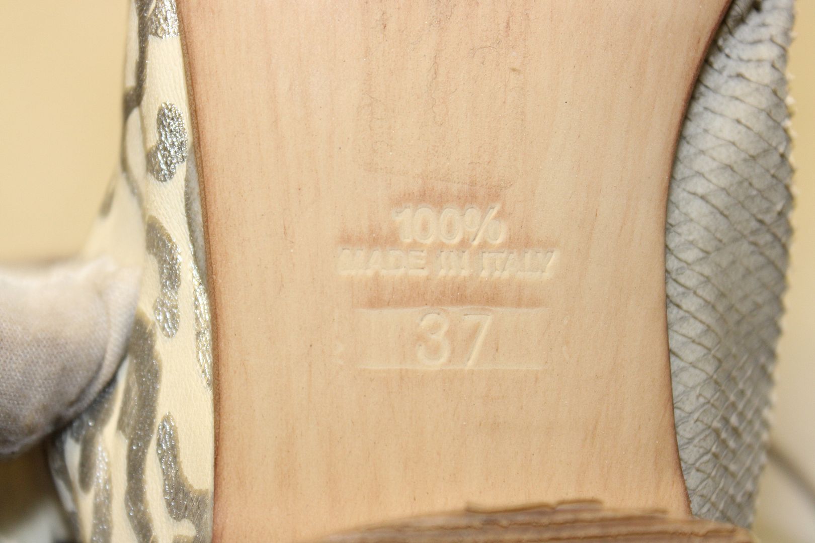 8-26 (318)