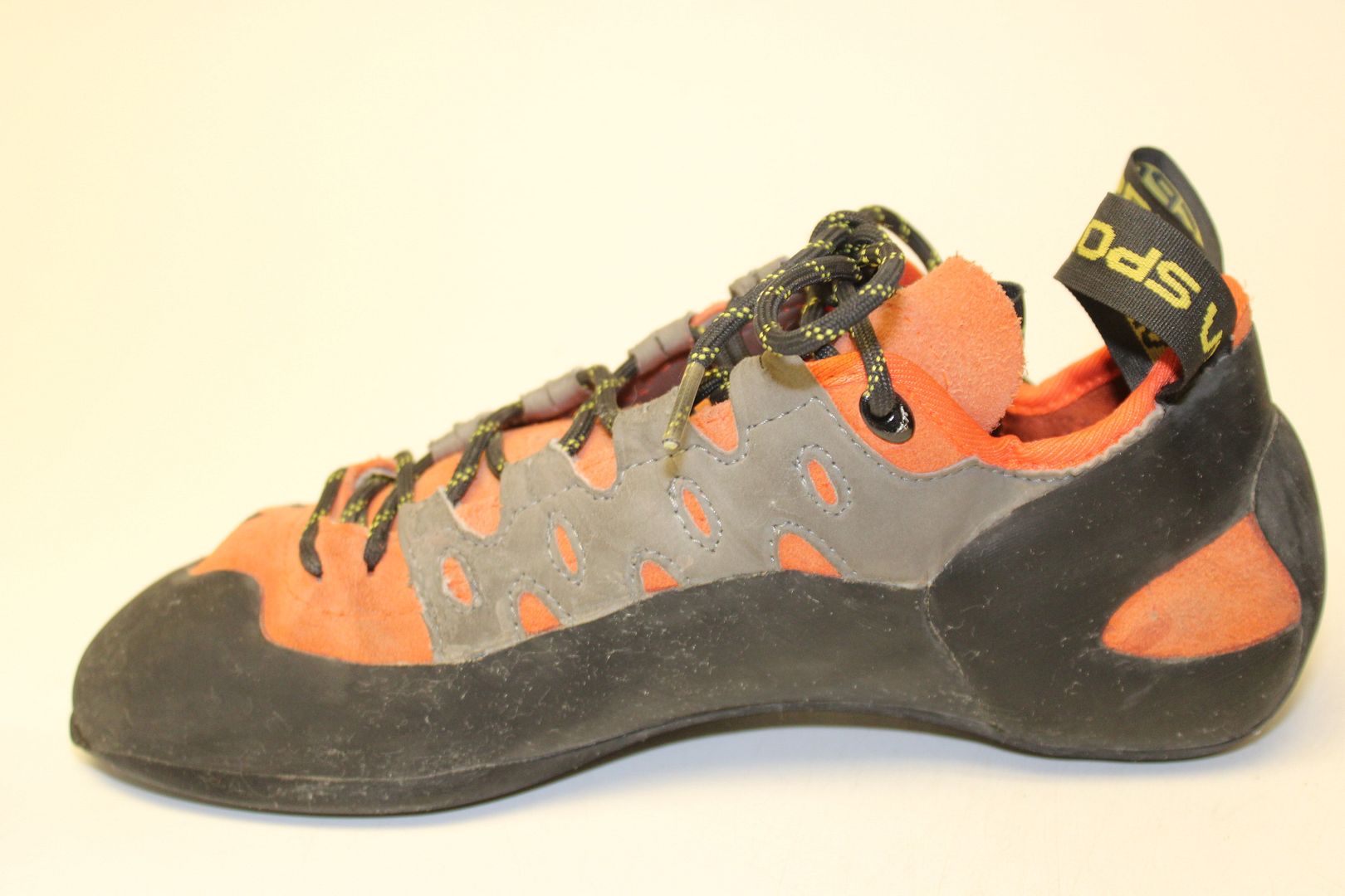 La Sportiva Tarantulace Mens Size 8 40.5 Orange Gray Suede 