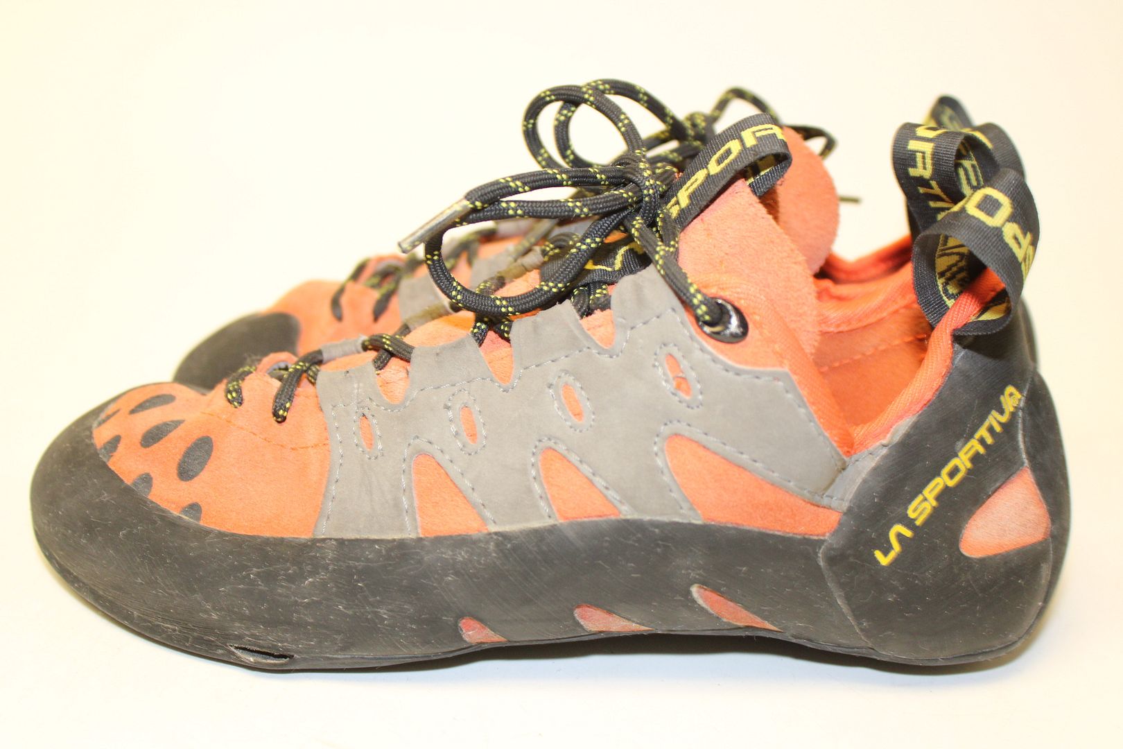 La Sportiva Tarantulace Mens Size 8 40.5 Orange Gray Suede  display picture 1