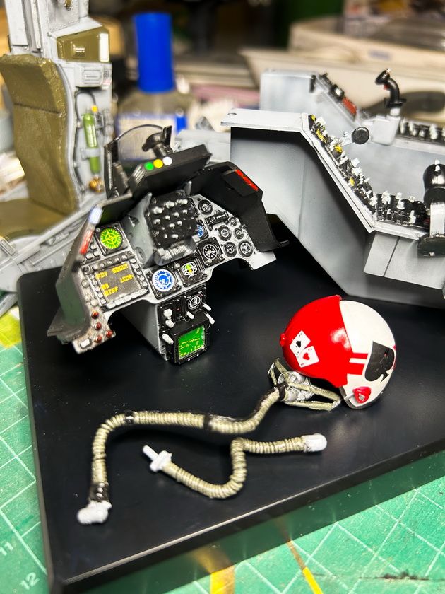 1/12 F-16A - Fighting Falcon - Cockpit
